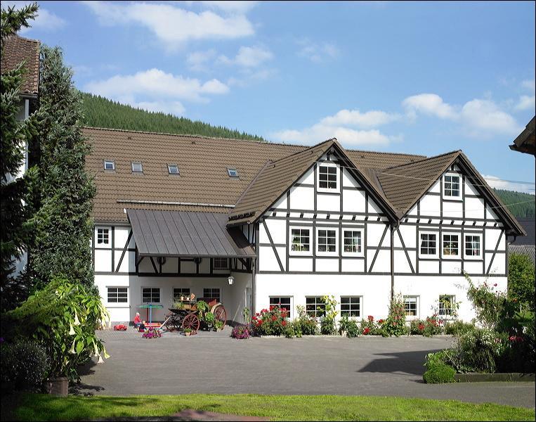 Hotel Klaukenhof Леннештадт Екстер'єр фото